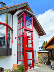 Privathaus Trossingen Aussenlift Plattformaufzug